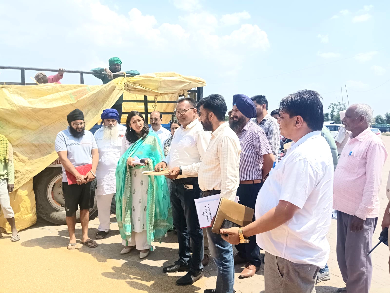 Instructions from the Deputy Commissioner to speed up the procurement and lifting of wheat